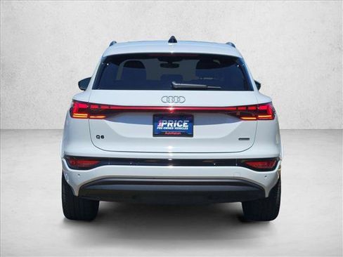 Used 2025 Audi Q6 e-tron Premium Plus w/ Premium Plus AWD/4WD image 7
