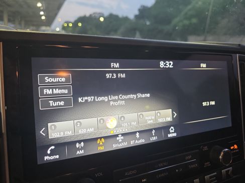Used 2025 Nissan Frontier SV RWD image 11