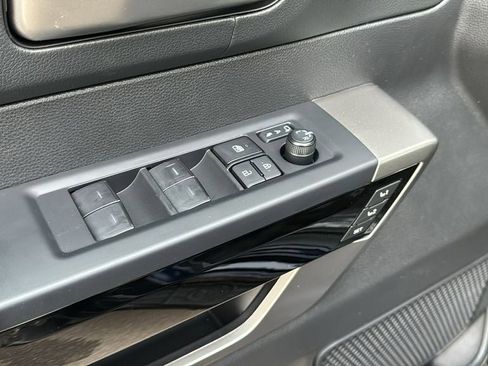 New 2026 Toyota Tundra Limited AWD/4WD image 15