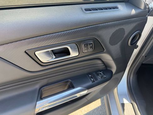 Used 2025 Ford Mustang GT Premium RWD image 13