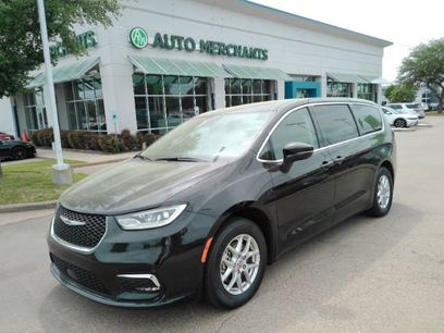 Used 2024 Chrysler Pacifica Touring-L
