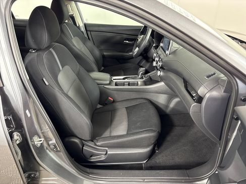 Used 2024 Nissan Sentra SV FWD image 6