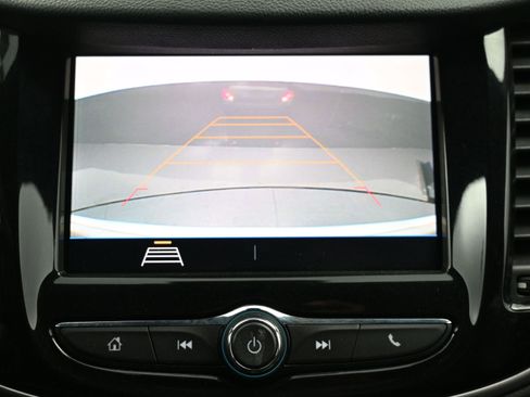 Used 2022 Chevrolet Trax LT w/ LT Convenience Package image 14