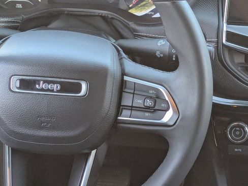 Used 2022 Jeep Compass Altitude image 18