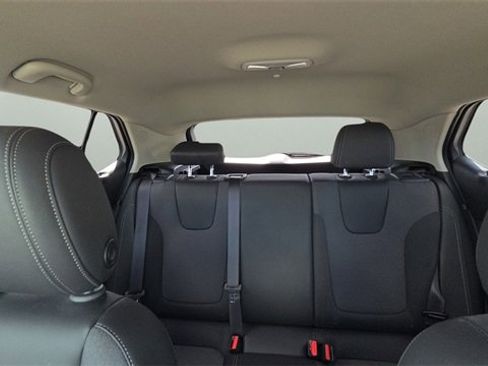 Used 2024 Buick Encore GX Preferred image 15