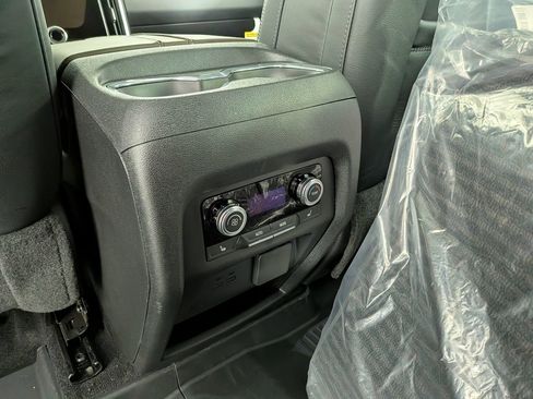 New 2026 GMC Acadia Denali Ultimate w/ LPO, Floor Liner Package AWD/4WD image 34