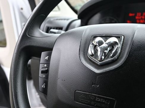 Used 2019 RAM ProMaster 2500 w/ Premium Appearance Group FWD image 14