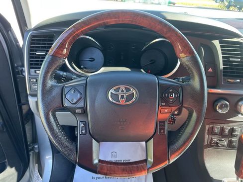 Used 2020 Toyota Sequoia Platinum AWD/4WD image 26