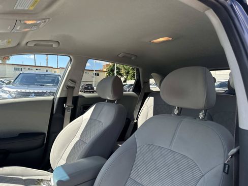 Used 2018 Kia Niro LX FWD image 15