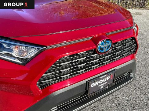 Used 2021 Toyota RAV4 XLE w/ Convenience Package AWD/4WD image 32