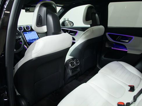 Certified 2023 Mercedes-Benz GLC 300 4MATIC image 30