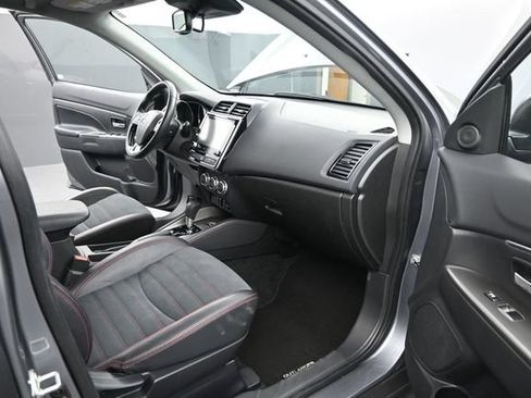 Used 2024 Mitsubishi Outlander Sport SE AWD/4WD image 26