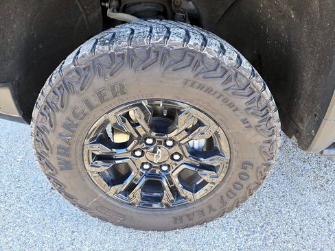 Used 2023 Chevrolet Silverado 1500 ZR2 w/ Technology Package image 35