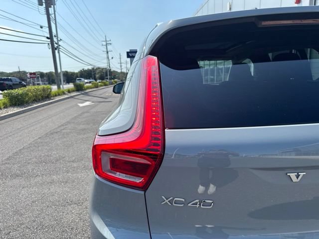 Certified 2025 Volvo XC40 B5 Core w/ Protection Package Premier AWD/4WD image 10
