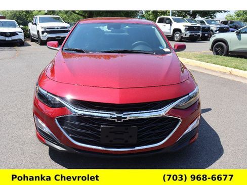 Used 2025 Chevrolet Malibu RS FWD image 2