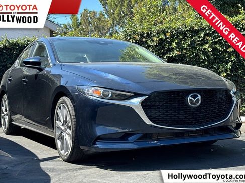 Used 2021 MAZDA MAZDA3 s FWD image 1
