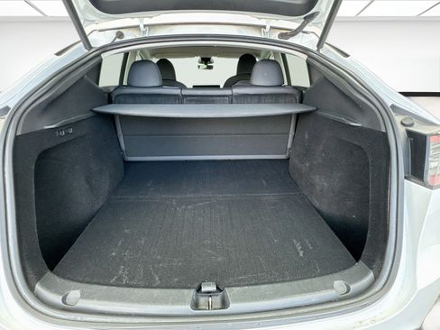 Used 2023 Tesla Model Y Performance AWD/4WD image 18