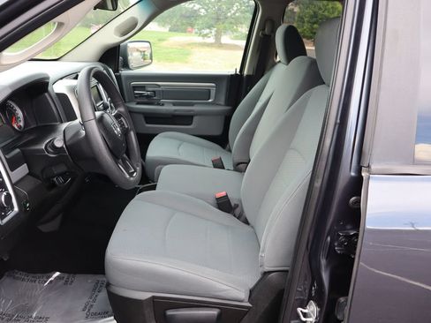 Used 2020 RAM 1500 Classic SLT RWD image 19