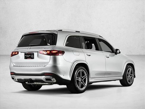 Used 2025 Mercedes-Benz GLS 450 4MATIC w/ AMG Line Exterior image 5