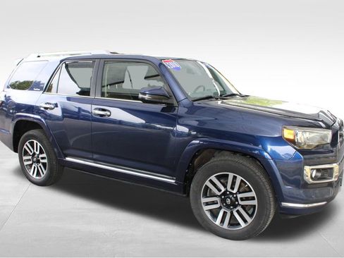 Used 2018 Toyota 4Runner Limited AWD/4WD image 21