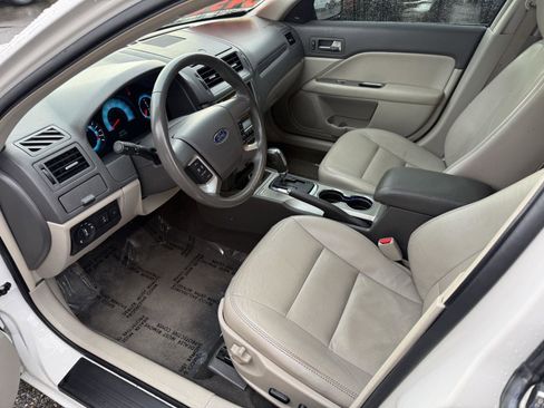 Used 2010 Ford Fusion SEL image 16