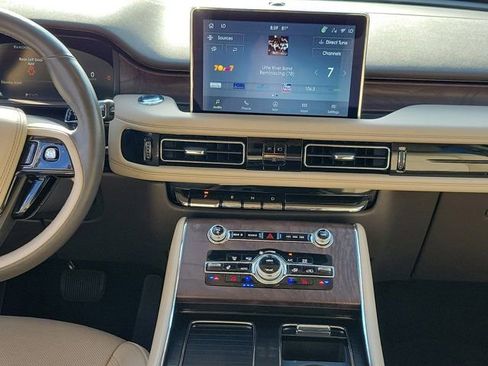 Certified 2022 Lincoln Aviator Reserve w/ Equipment Group 201A AWD/4WD image 21