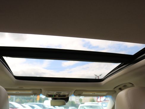 Used 2016 Cadillac XTS Luxury w/ Driver Awareness Package image 28