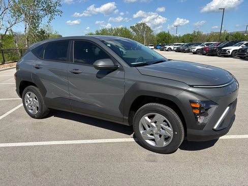 New 2026 Hyundai Kona SE AWD/4WD image 7