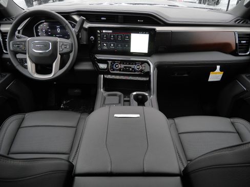 New 2026 GMC Sierra 3500 Denali w/ Denali Reserve Package image 6