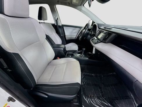 Used 2018 Toyota RAV4 XLE image 26