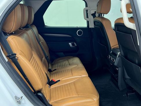 Used 2017 Land Rover Discovery HSE AWD/4WD image 36