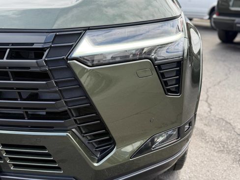 Used 2025 Lexus GX 550 w/ Accessory Package (31) image 45