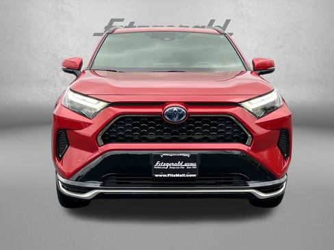 Used 2023 Toyota RAV4 SE image 5