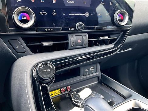Used 2025 Lexus NX 350h AWD w/ Cold Area Package image 34