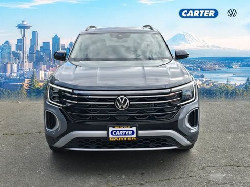 Used 2024 Volkswagen Atlas Peak Edition SEL AWD/4WD image 8
