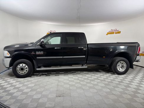 Used 2015 RAM 3500 Laramie Longhorn image 2