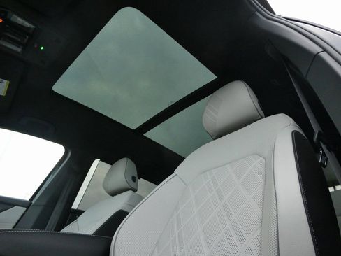 New 2026 Volkswagen Atlas Cross Sport SEL Premium R-Line image 20