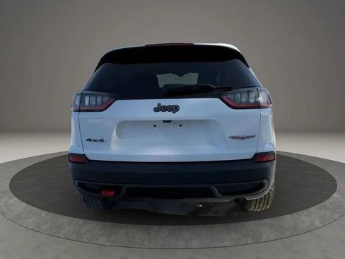 Used 2019 Jeep Cherokee Trailhawk AWD/4WD image 3