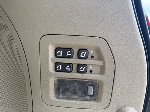 Used 2015 Lexus LX 570 4WD image 11