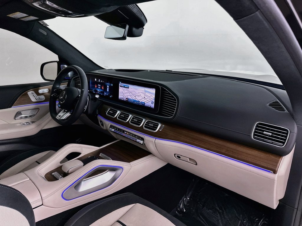 Certified 2024 Mercedes-Benz GLS 63 AMG 4MATIC image 31