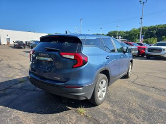 Used 2024 GMC Terrain SLE AWD/4WD video 3