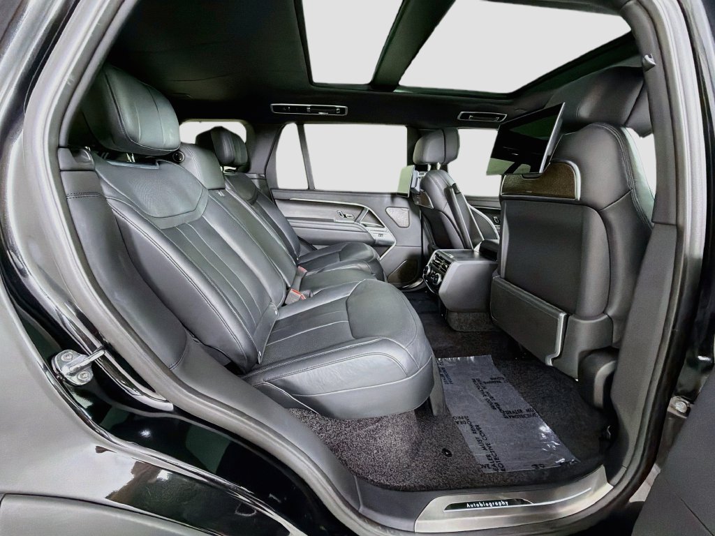 Certified 2025 Land Rover Range Rover Long Wheelbase Autobiography AWD/4WD image 30