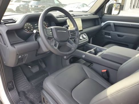 Certified 2025 Land Rover Defender 90 S image 23