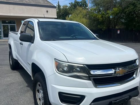 Used 2016 Chevrolet Colorado W/T w/ WT Convenience Package AWD/4WD image 3