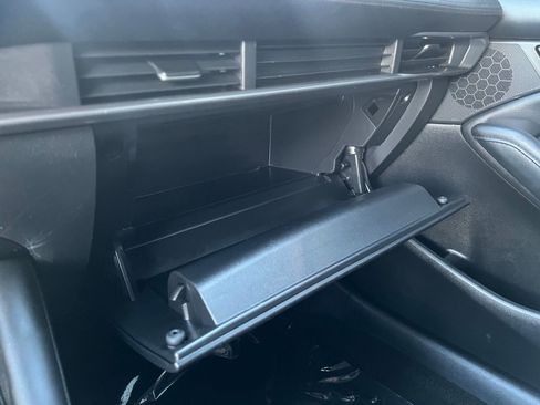 Used 2021 MAZDA MAZDA3 s image 27