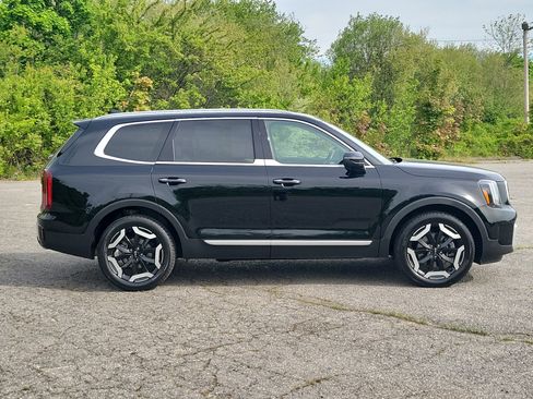 Used 2024 Kia Telluride S AWD/4WD image 4