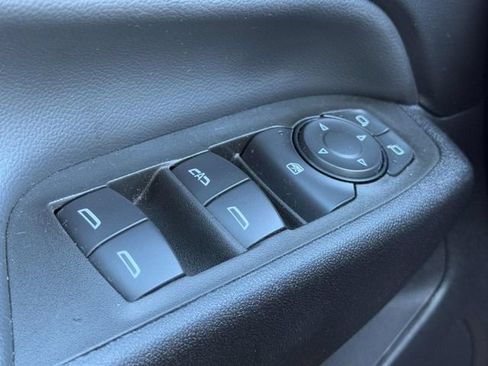 Used 2024 Chevrolet Equinox LT FWD image 22