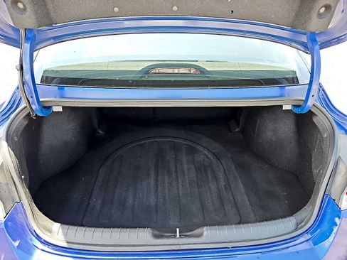 Used 2025 Hyundai Elantra SEL FWD image 31