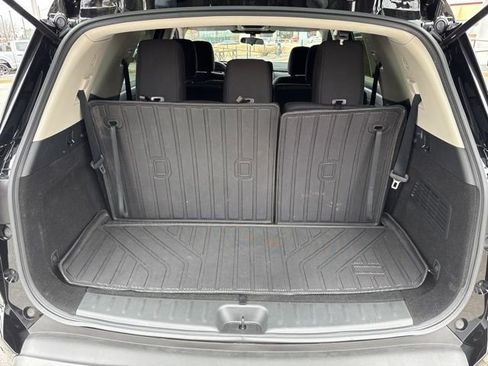 Used 2024 Nissan Pathfinder SV image 30