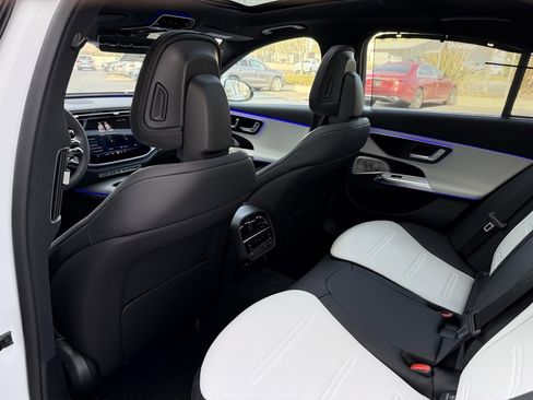New 2026 Mercedes-Benz E 53 AMG e 4MATIC Sedan image 27